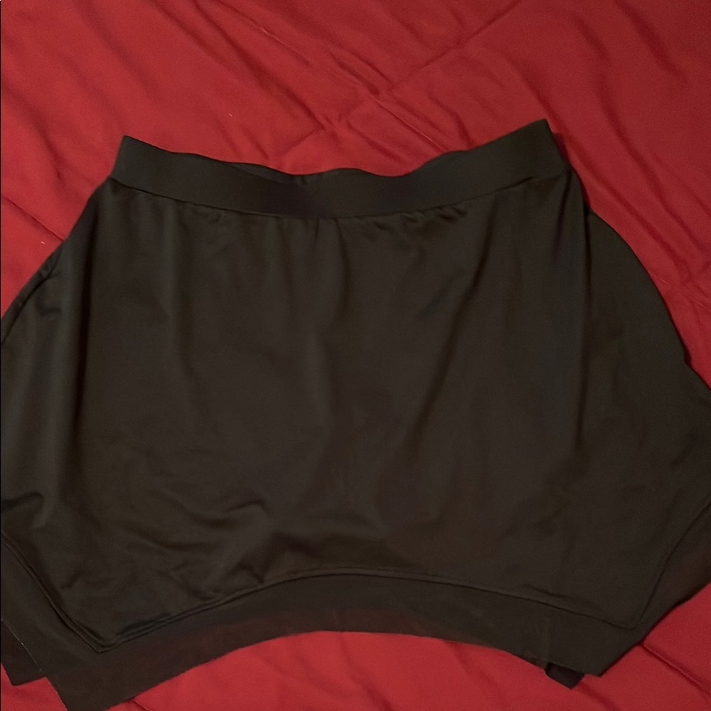 Black Skort